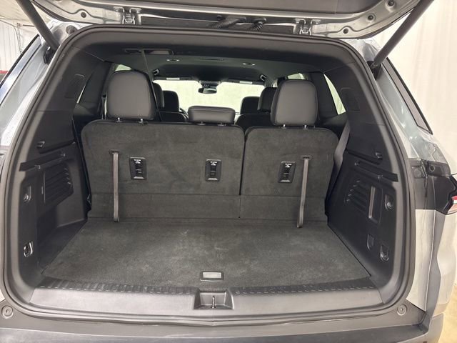 Used 2025 Buick Enclave Preferred image 13