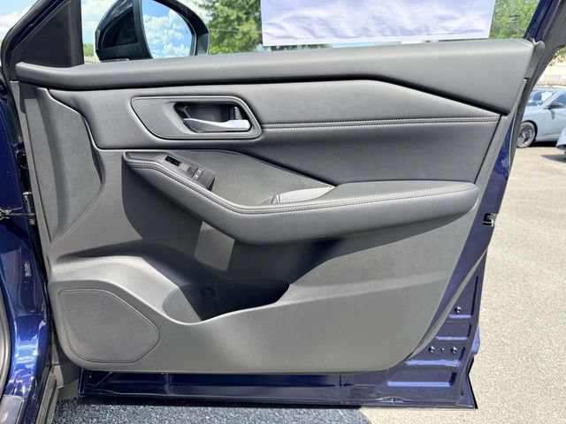 New 2026 Nissan Rogue Dark Armor FWD image 8