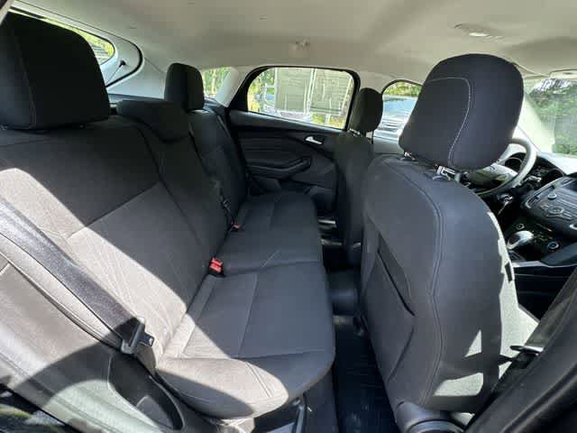 Used 2018 Ford Focus SE FWD image 21