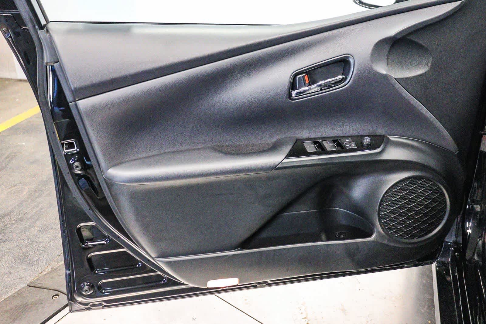 Used 2021 Toyota Prius Prime XLE FWD image 23