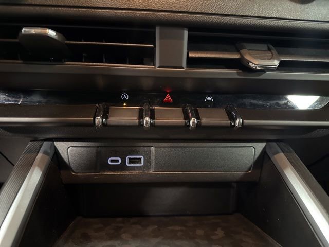 Used 2024 Chevrolet Colorado Trail Boss w/ Advanced Trailering Package image 26