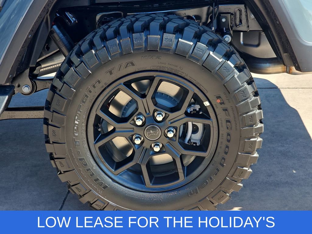 New 2025 Jeep Gladiator Willys image 35