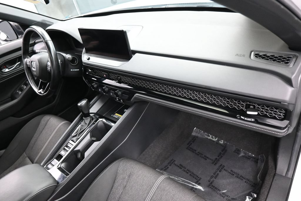 Used 2025 Honda Accord Sport image 44