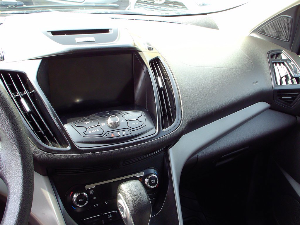 Used 2015 Ford Escape SE w/ Equipment Group 201A AWD/4WD image 9