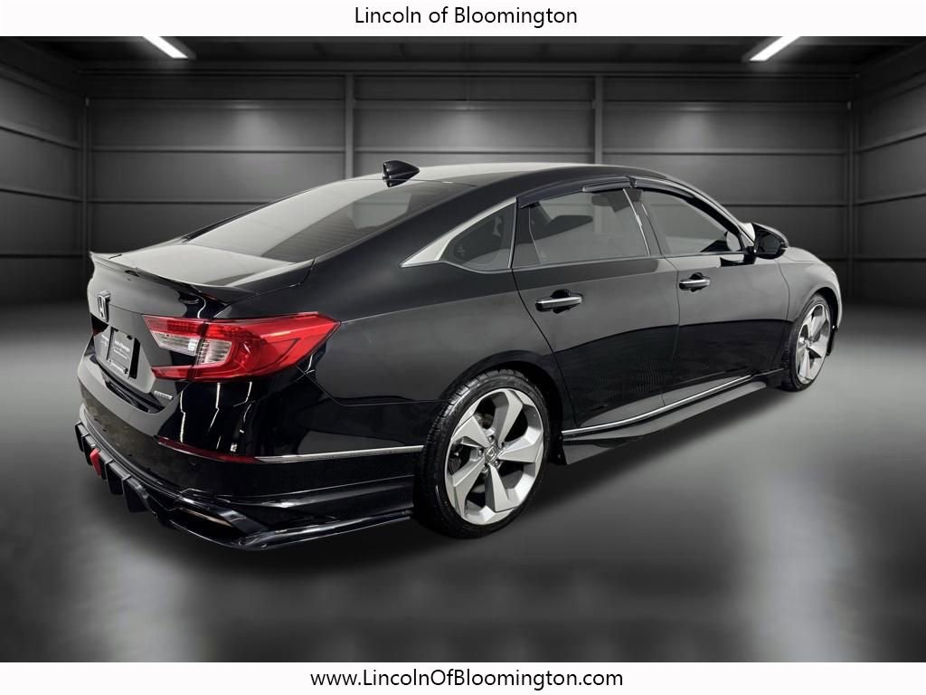 Used 2018 Honda Accord Touring image 7