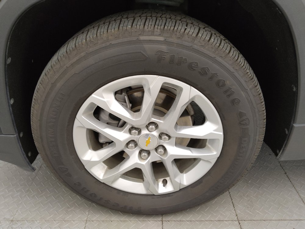 Used 2022 Chevrolet Traverse LS FWD image 31