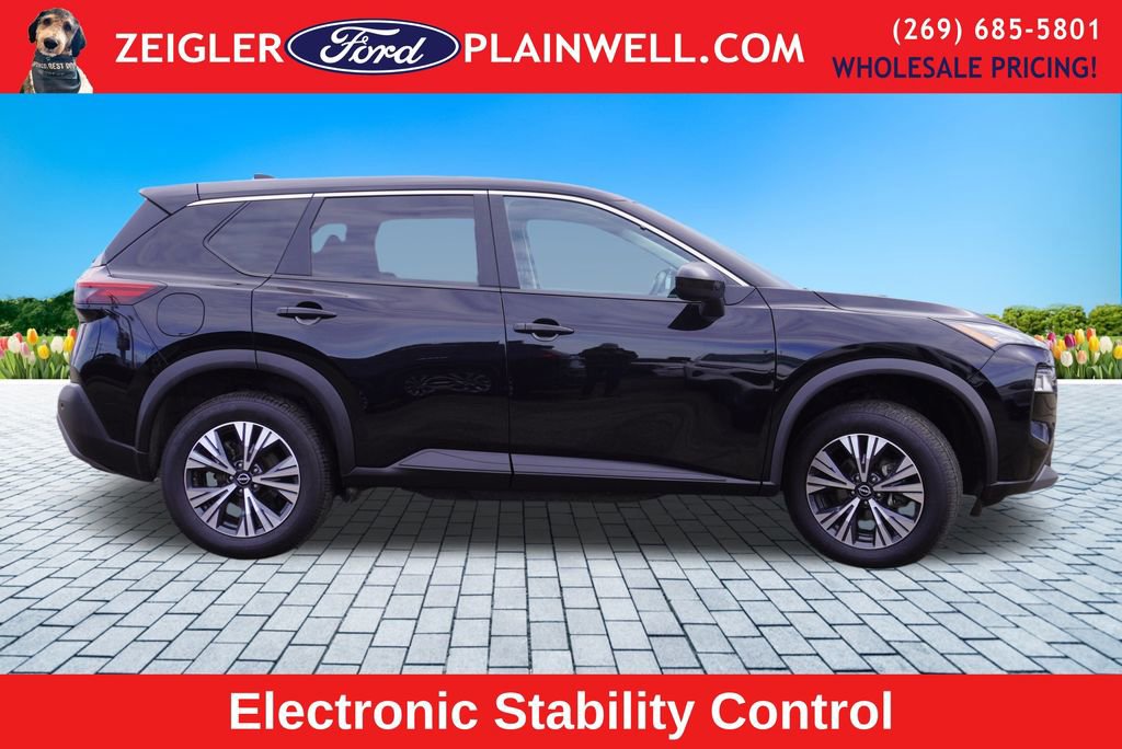 Used 2023 Nissan Rogue SV image 6
