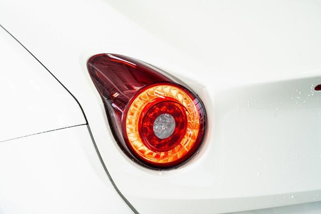 Used 2016 Ferrari California T RWD image 64