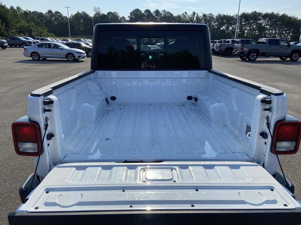 Used 2023 Jeep Gladiator Overland image 25