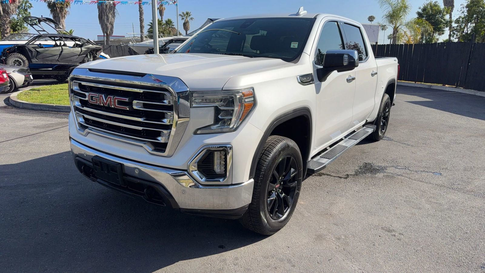 Used 2019 GMC Sierra 1500 SLT w/ SLT Premium Plus Package AWD/4WD image 4