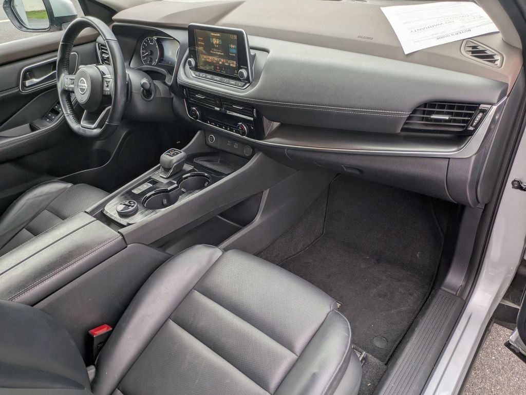 Used 2021 Nissan Rogue SV w/ Premium Package image 25