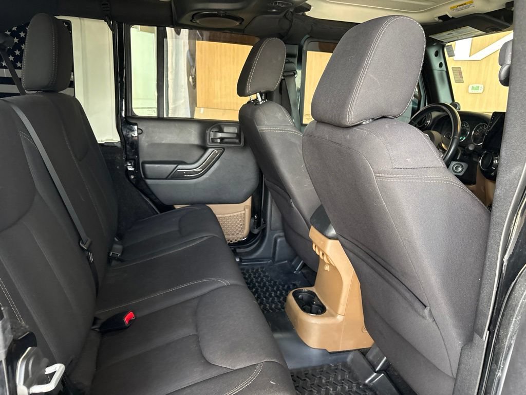 Used 2013 Jeep Wrangler Unlimited Sahara w/ Connectivity Group AWD/4WD image 22