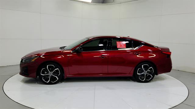 Certified 2023 Nissan Altima 2.5 SR FWD image 5