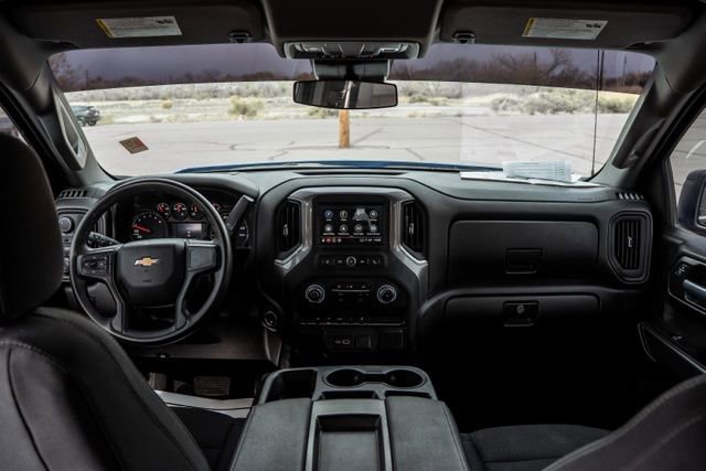 Used 2025 Chevrolet Silverado 1500 Custom image 17