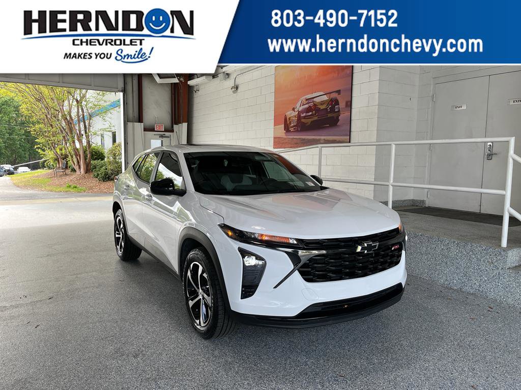 Used 2024 Chevrolet Trax RS w/ Sunroof Package