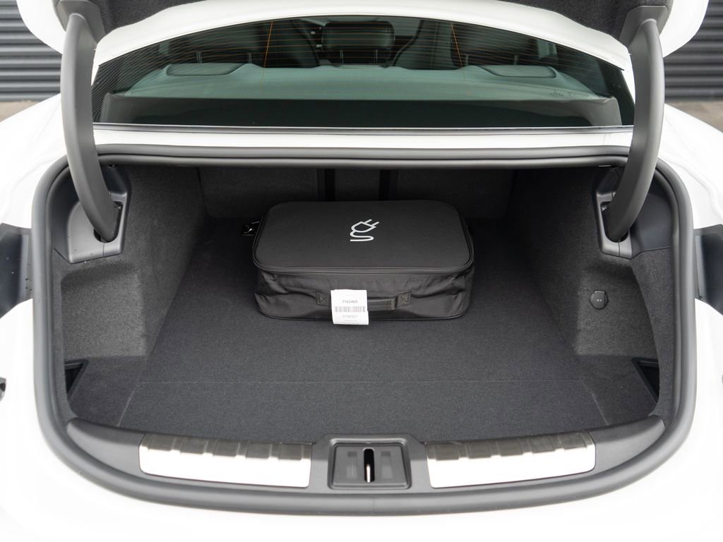 New 2026 Porsche Taycan image 32