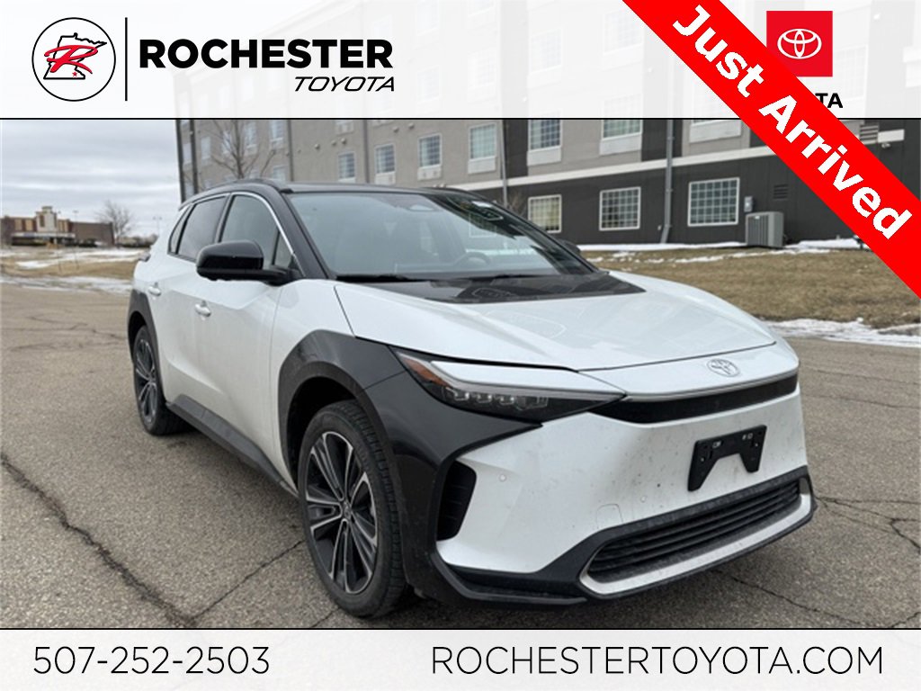 Used 2024 Toyota bZ4X Limited image 1
