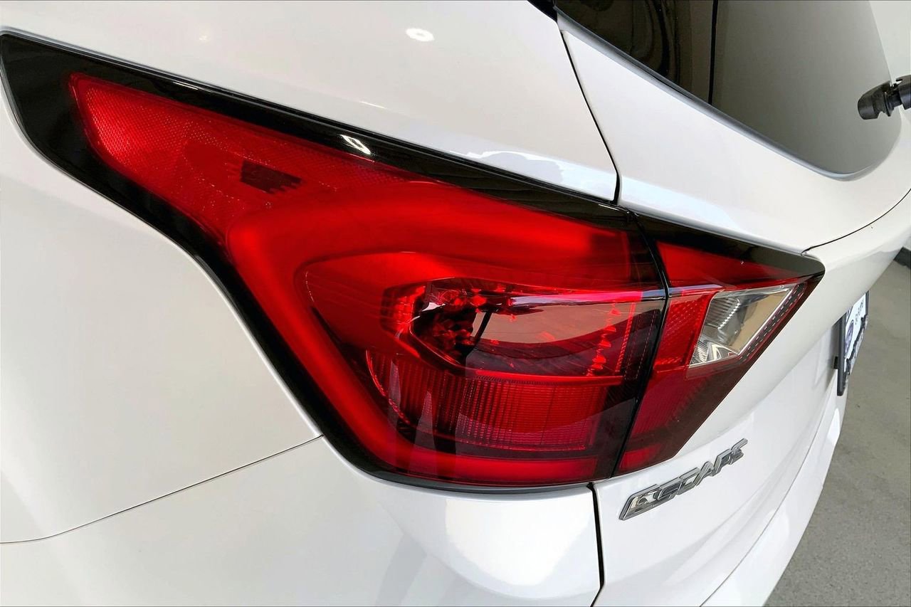 Used 2019 Ford Escape SE image 13