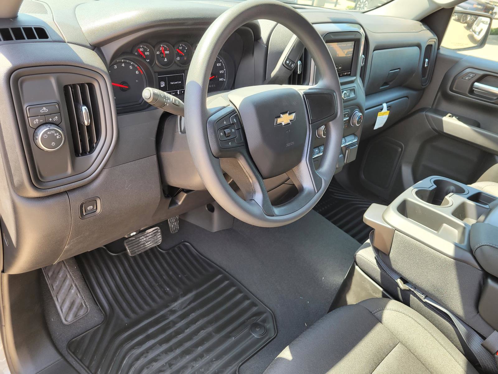 New 2026 Chevrolet Silverado 1500 Custom RWD image 15