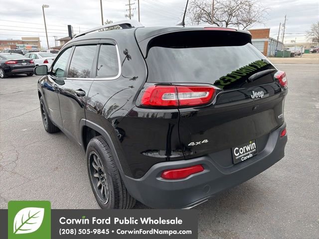 Used 2018 Jeep Cherokee Latitude Plus w/ Comfort/Convenience Group image 7