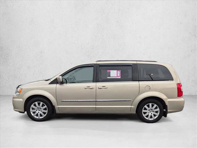 Used 2015 Chrysler Town & Country Touring FWD image 9