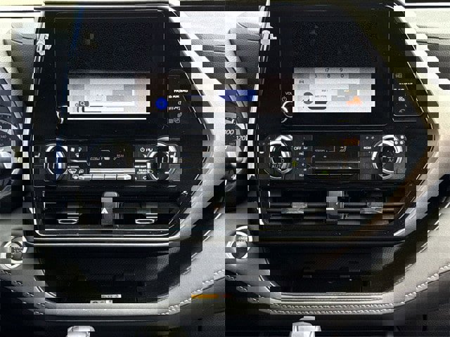 Used 2024 Toyota Highlander XLE image 17