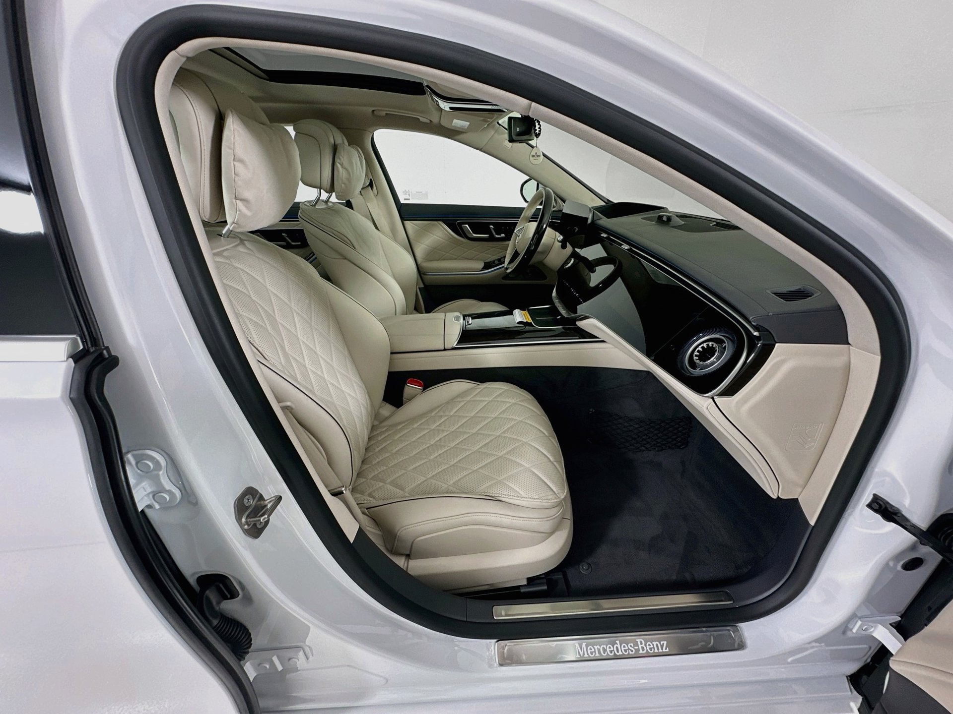 New 2027 Mercedes-Benz S 580 4MATIC Sedan image 32