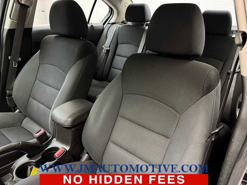 Used 2016 Chevrolet Cruze LT image 13