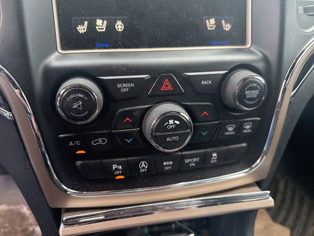 Used 2017 Jeep Grand Cherokee Overland AWD/4WD image 14
