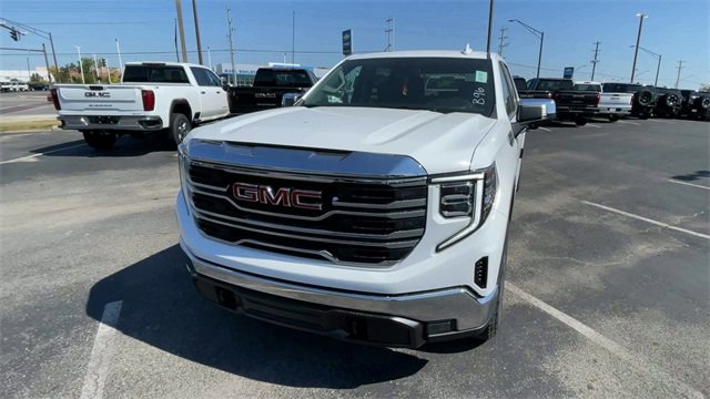New 2026 GMC Sierra 1500 SLT image 5