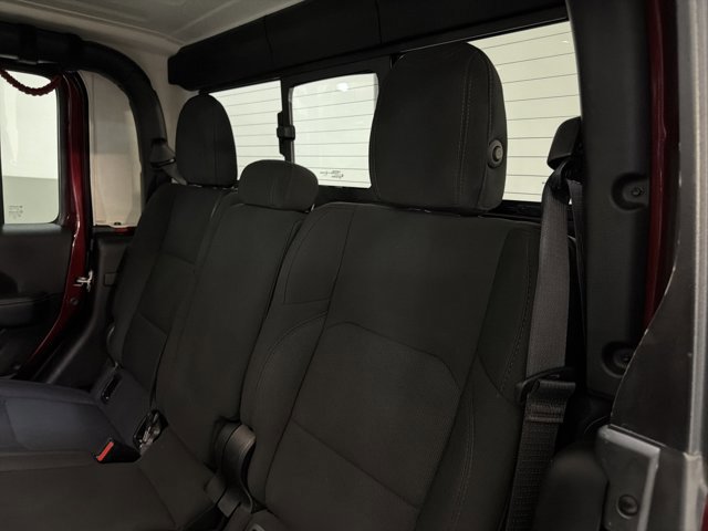 Used 2021 Jeep Gladiator Overland AWD/4WD image 20