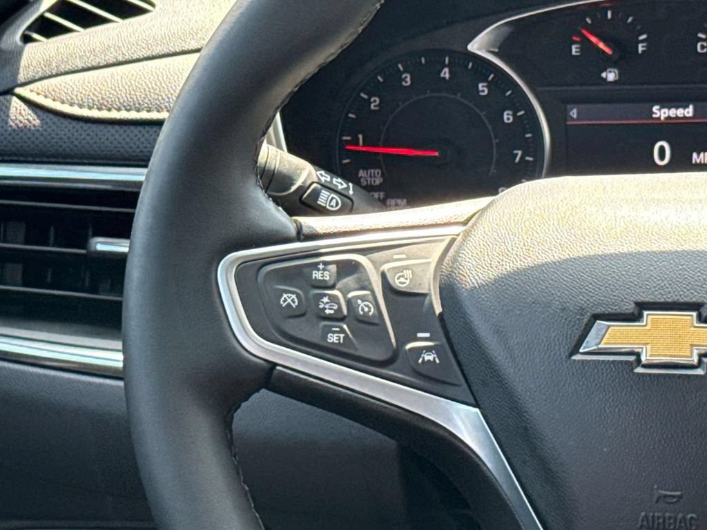 Used 2023 Chevrolet Equinox Premier FWD image 15