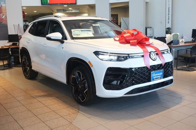 New 2026 Volkswagen Tiguan SEL R-Line image 2