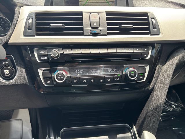 Used 2018 BMW 320i Sedan RWD image 30