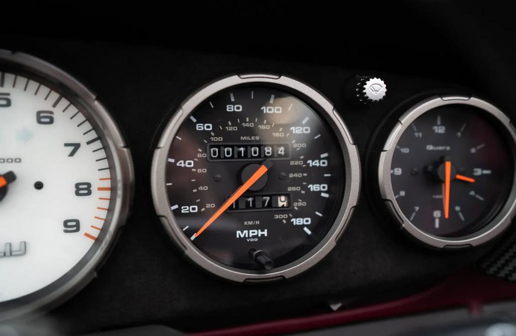 Used 1997 Porsche 911 Carrera RWD image 18