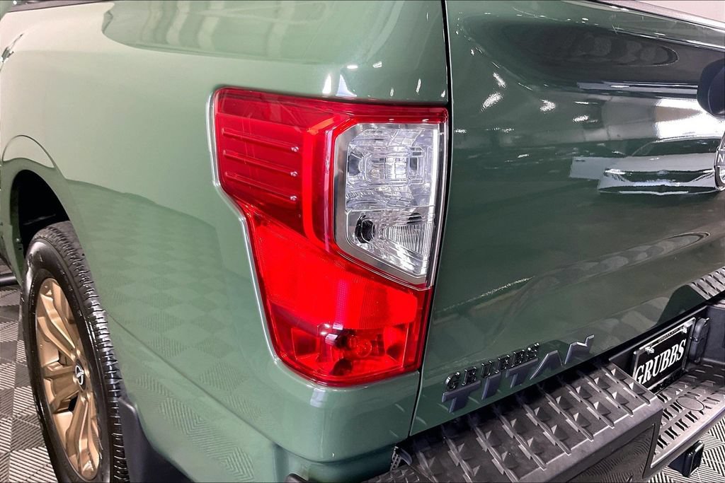 Used 2024 Nissan Titan SV w/ SV Bronze Edition Package RWD image 42