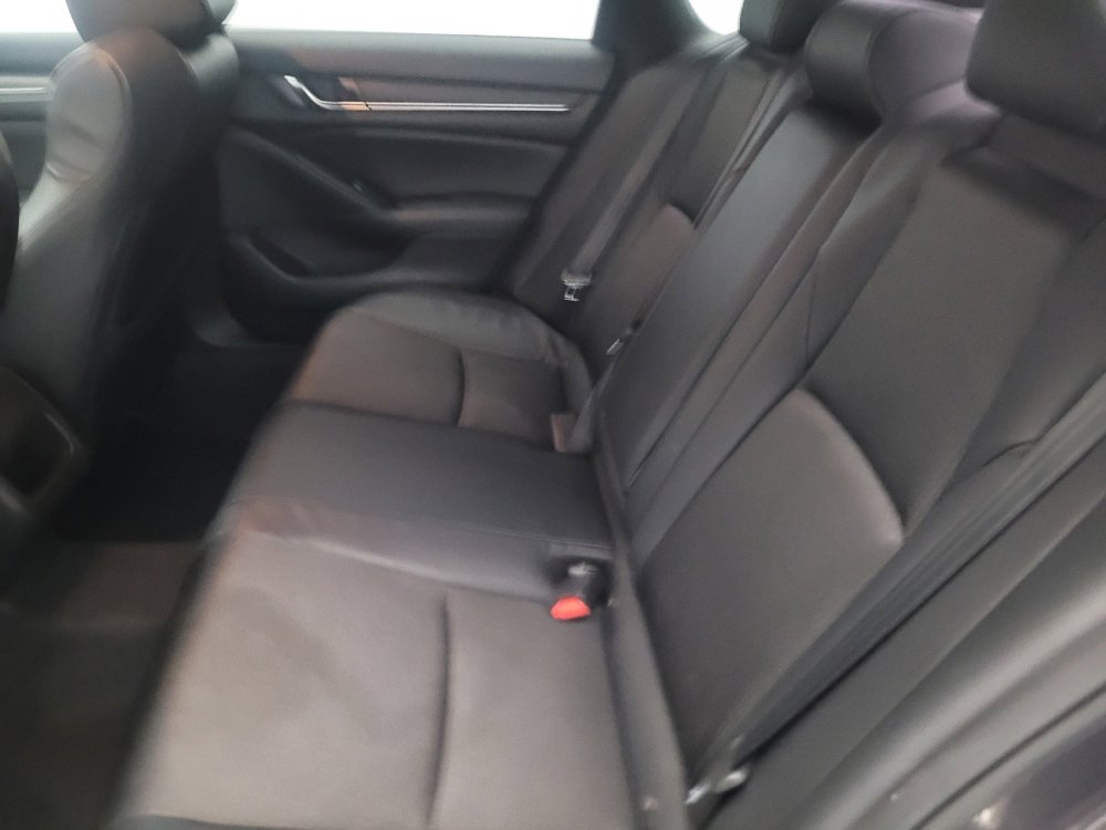 Used 2018 Honda Accord Sport image 18