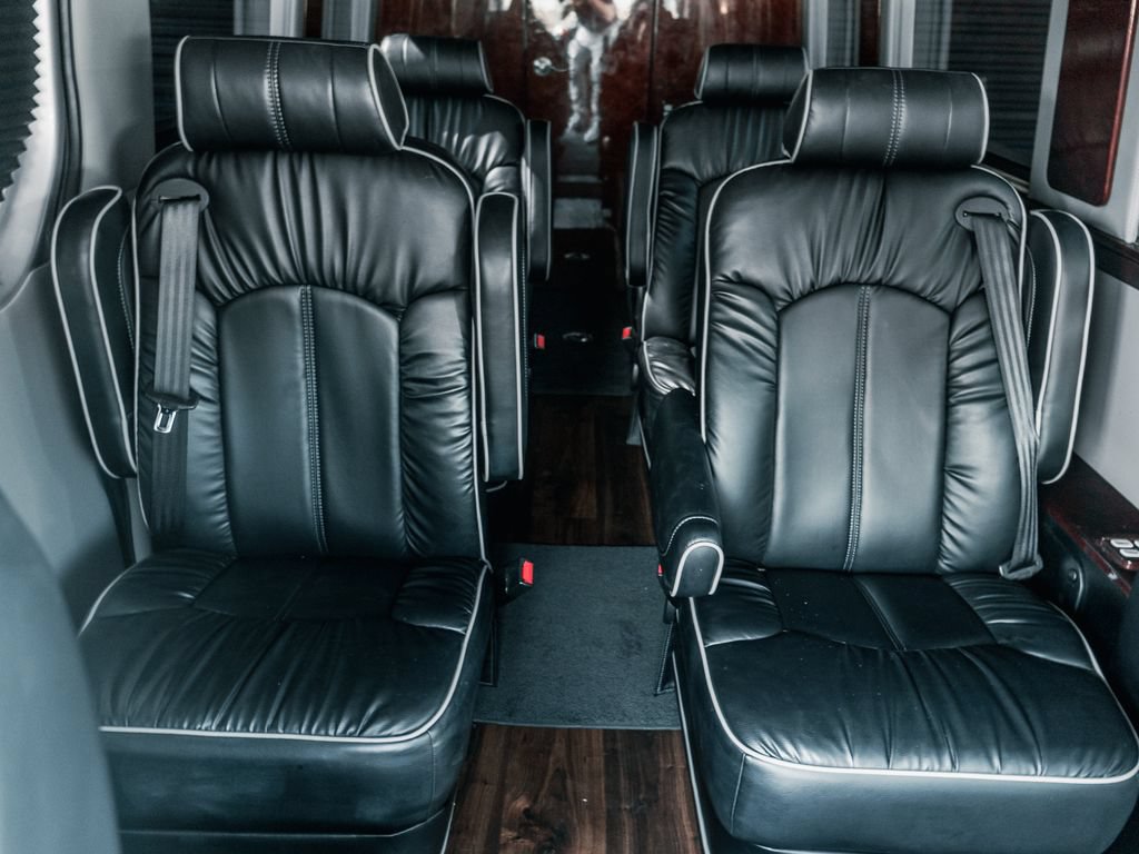 Used 2018 Mercedes-Benz Sprinter 3500 image 25