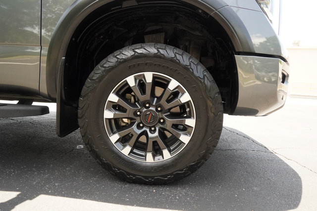 Used 2021 Nissan Titan PRO-4X w/ Pro-4x Convenience Package AWD/4WD image 41