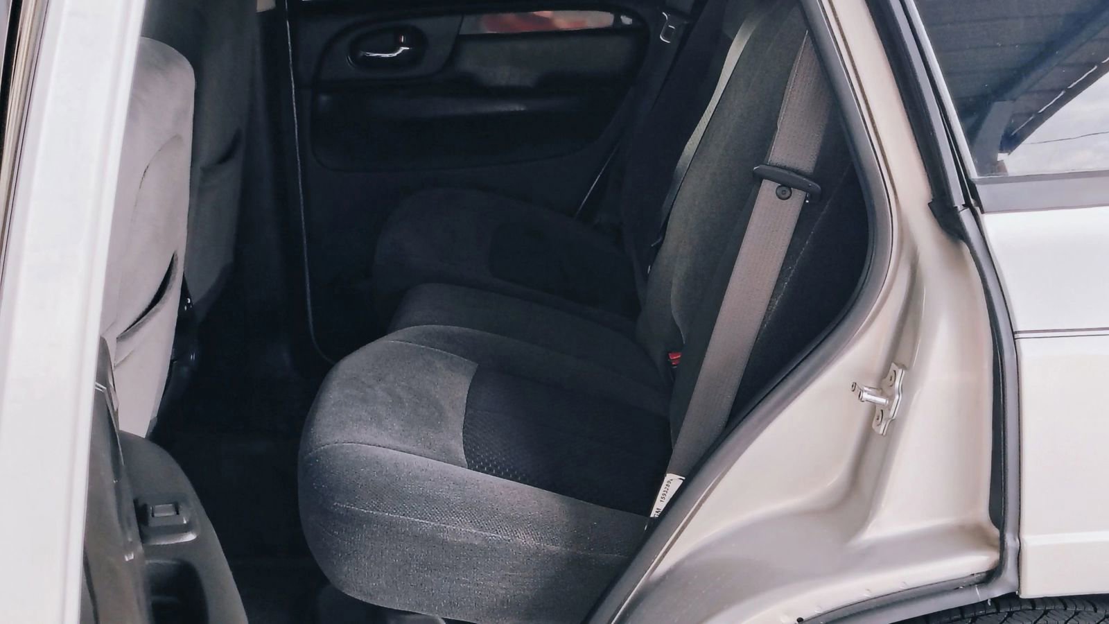 Used 2008 GMC Envoy SLE image 14