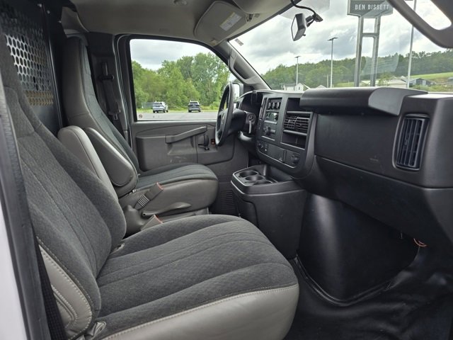 Used 2023 Chevrolet Express 2500 w/ Driver Convenience Package image 25