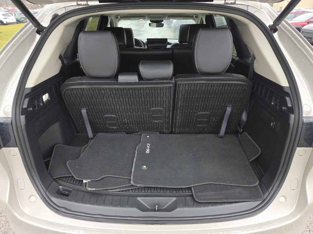 Certified 2025 MAZDA CX-90 3.3 Turbo w/ Preferred Package image 19
