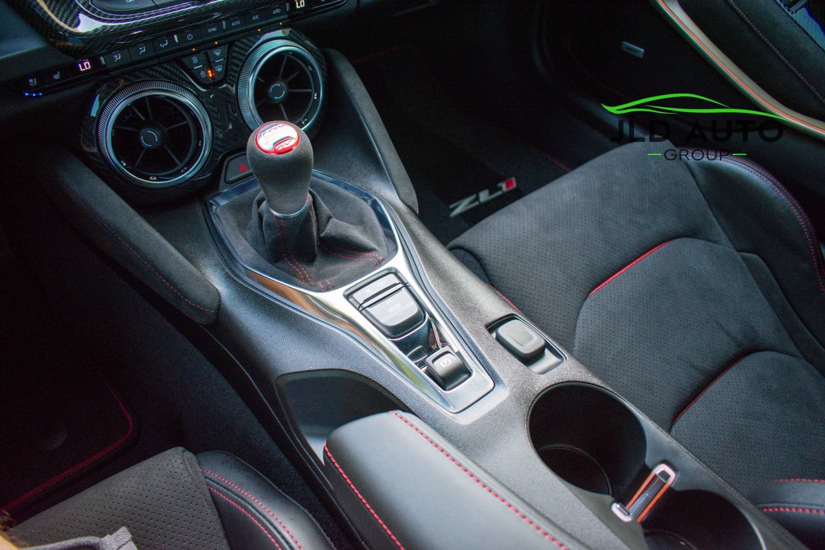 Used 2022 Chevrolet Camaro ZL1 RWD image 15