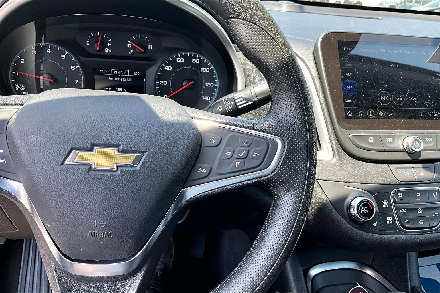 Used 2025 Chevrolet Malibu LT FWD image 12