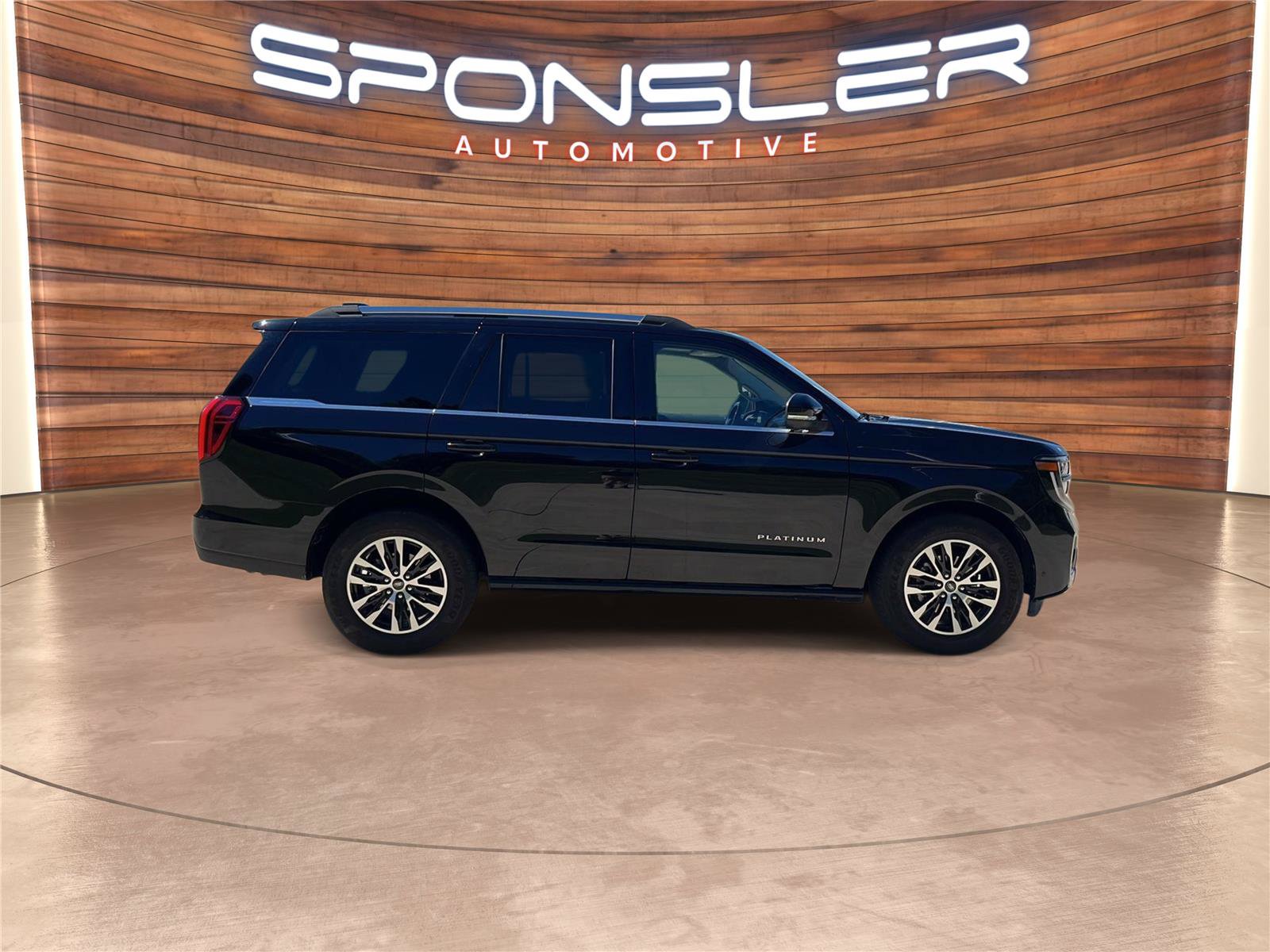 Used 2025 Ford Expedition Platinum AWD/4WD image 7