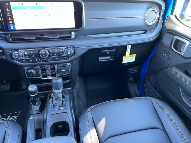 New 2026 Jeep Gladiator Sport AWD/4WD image 27