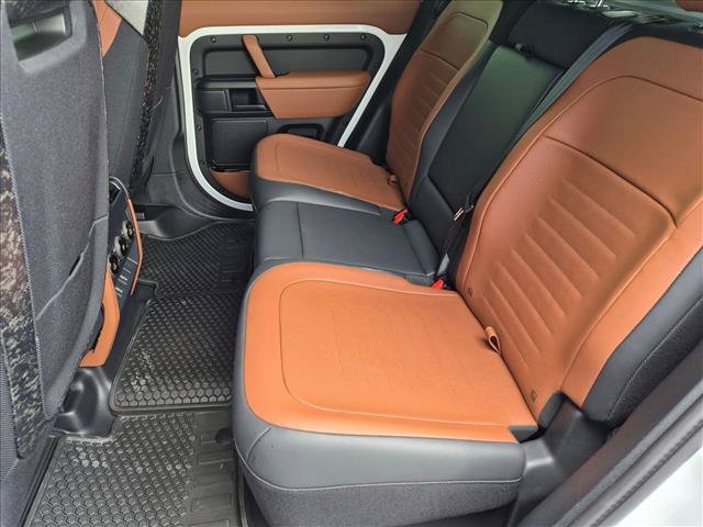 New 2026 Land Rover Defender 110 OCTA AWD/4WD image 15