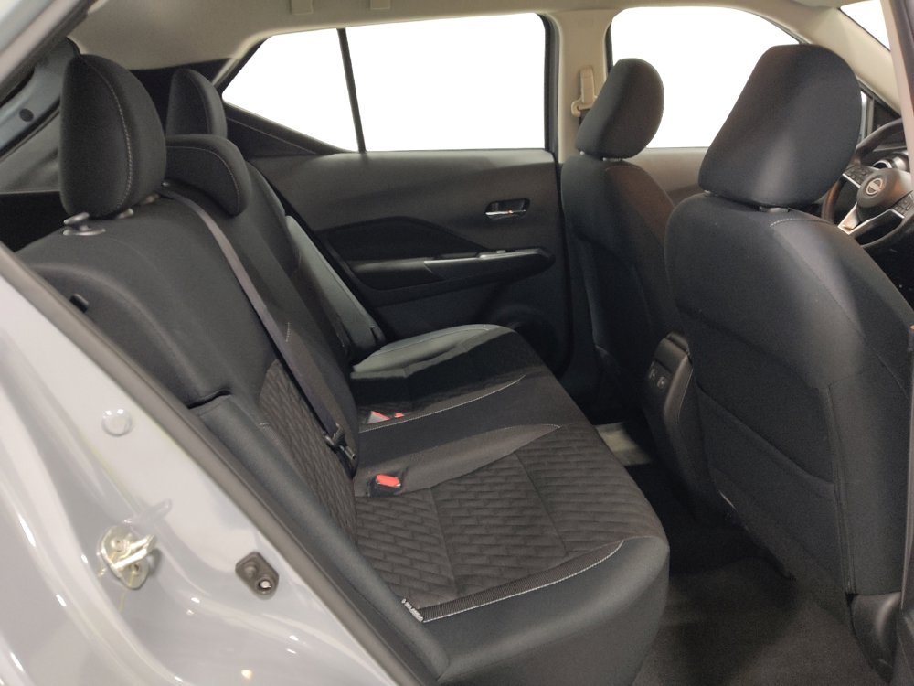 Used 2023 Nissan Kicks SV image 19