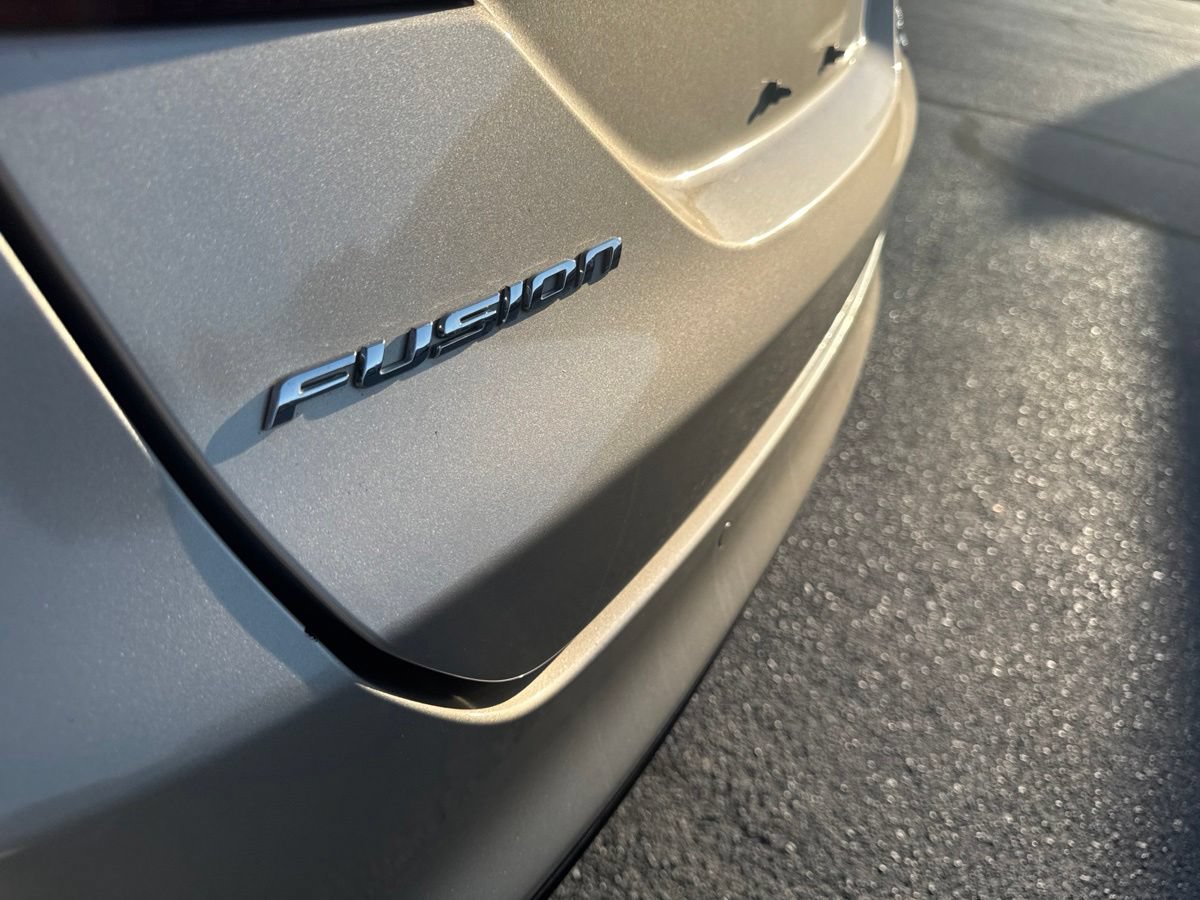 Used 2017 Ford Fusion Titanium AWD/4WD image 12