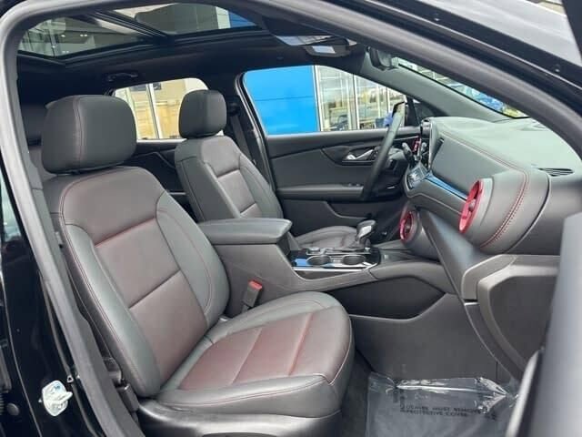 Used 2025 Chevrolet Blazer RS w/ Driver Confidence II Package image 23